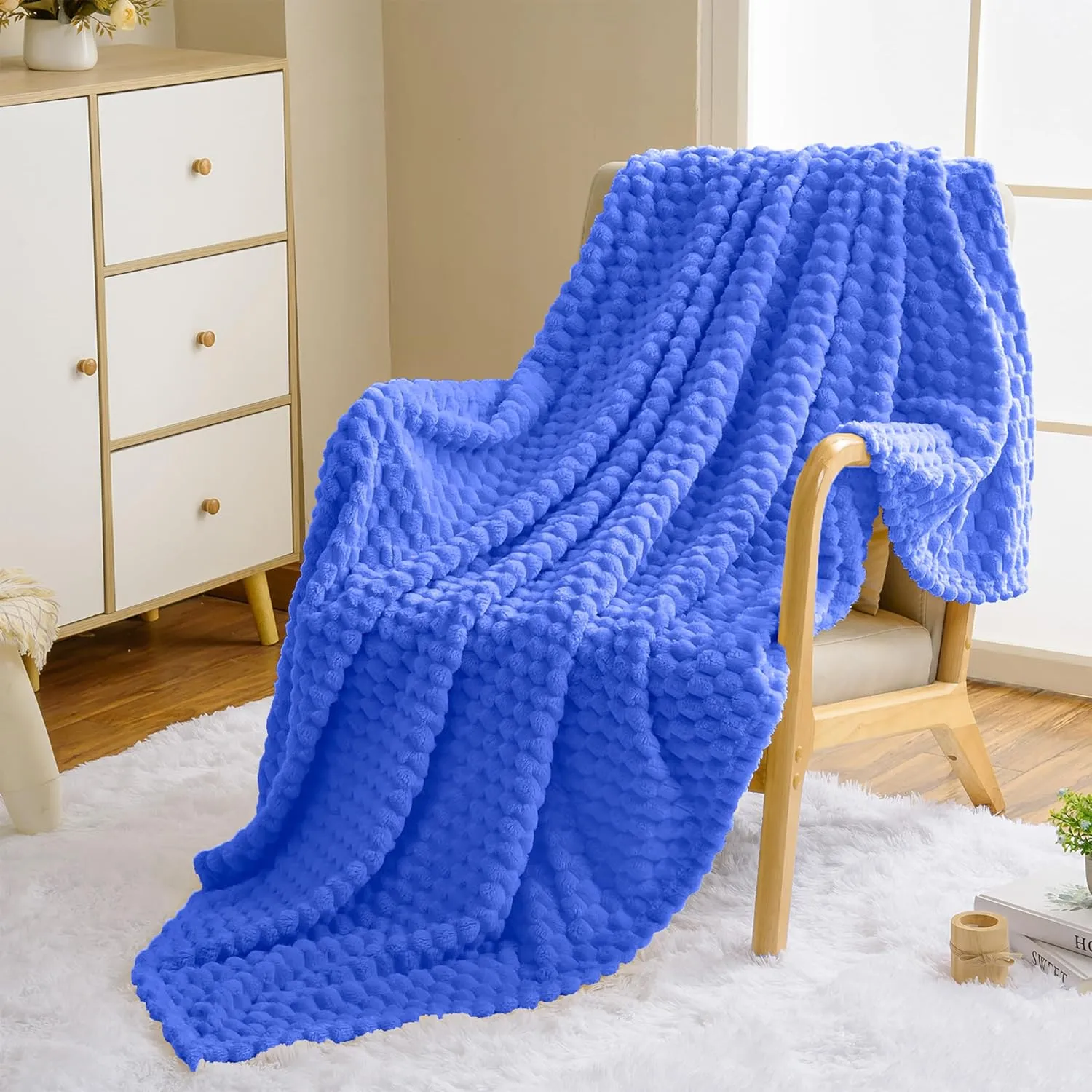 Vessia Flannel Fleece Throw Blanket(50x70 inch), 3D Jacquard Blue Fuzzy and Warm Blanket for Couch,Sofa,Bed,Chair, 300GSM Super Soft Touch Cozy Lightweight Throw for All-Season Home Decor